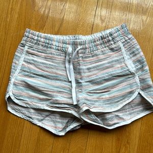 Altheta linen shorts in size 6